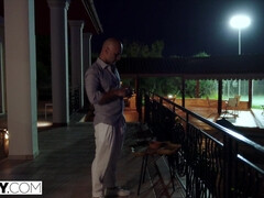 Anal, Brunette brune, En levrette, Faciale, Léchez, Chatte, Chevaucher, Jouets