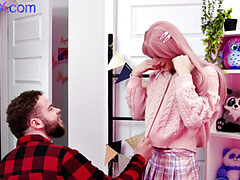 Любители, Эксцентричное, Минет, Трансвеститы, Каблуки, Тощие, Чулки, Под юбкой