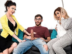 Leie, Blondine, Blasen, Braunhaarige, Hundestellung, Milf, Natürlichen titten, Strümpfe