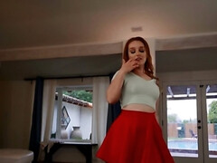 Américain, Cul, Sucer une bite, Bâillonner, Petite amie, Rousse roux, Jupe, Tatouage