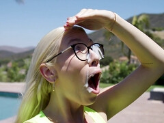 Blonde, Tir de sperme, Fille, En levrette, Mère que j'aimerais baiser, Maman, Rasée, Nénés