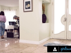 アナル, アジア人, 顔面騎乗, 指いじり, 異人種間, なめる, オマンコ, 現実