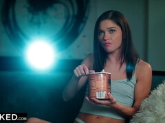 18 jahre, Studentin, Interrassisch, Zierlich, Muschi, Ablutschen, Jungendliche (18+), Titten