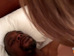 Grosser arsch, Braunhaarige, Süss, Handjob, Hd, Interrassisch, Reif, Strümpfe