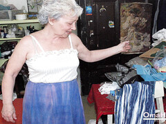 Home, mature, mummy