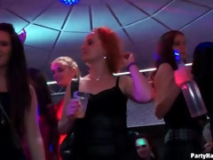 Grote lul, Zwart, Bruinharig, Naakte man aangeklede vrouw, Aangekleed, Groep, Hardcore, Interraciaal