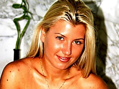 Blonde hottie Sharon Bright shows off her awesome blowjob skills