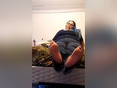 Belle grosse femme bgf, Plantureuse, Mignonne, Femelle, Fétiche, Fétiche des pieds, Chatte, Solo