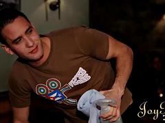 Lieveling, Grote mammen, Brits, Sperma shot, Hardcore, Tieten likken