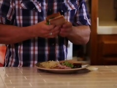 Pijpbeurt, Bruinharig, Vingeren, Hd, Rijpe lesbienne, Natuurlijke tieten, Doordringend, Tatoeage