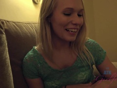 Blondine, Freundin, Absätze, Pov, Muschi, Rock, Entkleiden, Titten