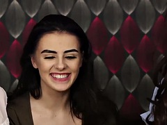 Leie, Tussi, Britisch, Europäisch, Weibliche domination, Lingerie, Büro, Ablutschen