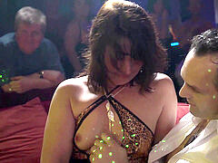 Amateur, Sucer une bite, Brunette brune, Allemand, Branlette thaïlandaise, Lingerie, Mature, Rousse roux