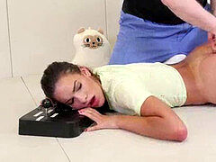 Anaal, Dominatie, Kokhalzen, Vernedering, Straf, Mager, Slaaf, Trein