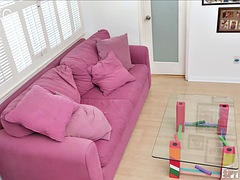 Tussi, Grosser schwanz, Blasen, Spermaladung, Aufs gesicht abspritzen, Hardcore, Jungendliche (18+), Titten