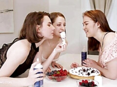 Grote kont, Zoenen, Likken, Ondergoed, Kut duiken, Geschoren, Tiener, Tieten likken