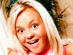 Blonde, Éjaculer dans la bouche, Branlette thaïlandaise, Pov, Jupe, Dénudage, Adolescente, Nénés