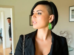 フェラチオ, 手コキする, ハードコア, なめる, 自然山雀, ストリッピング, タトゥー, ティーン