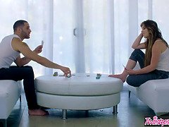 フェラチオ, 着衣女と全裸男, エロ熟女, カップル, ゲーム, 手コキする, ハードコア, ストリップ