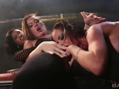 Bruinharig, Interraciaal, Lesbisch, Ondergoed, Speelgoed