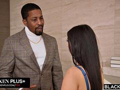 BLACKED Curvy Beauty Violet Myers Gets Filled Up By His Massive BBC