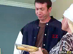 Poilue, Petite femme, Chatte, Maigrichonne, Adolescente