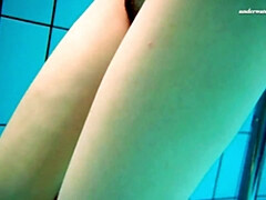 18 años, Morena, Hd, Al aire libre, Piscina, Solo, Adolescente, Apretado