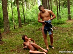 Blonde, En levrette, Doigter, Léchez, De plein air, Rasée, Adolescente, Nénés