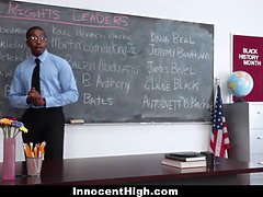 Grosser schwanz, Schwarz, Blondine, Studentin, Aufs gesicht abspritzen, Hd, Interrassisch, Student