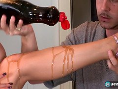Natasha Ola & Tony Rubino get kinky with a cumshot in their toes for breakfast