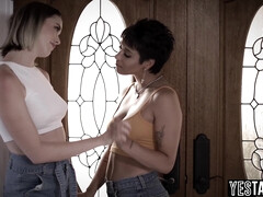 Gros seins, Blonde, Plantureuse, Attrapée, Lesbienne, Mature, Mère que j'aimerais baiser, Adolescente