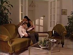 Anal, Gros seins, Sucer une bite, Brunette brune, Hard, Mère que j'aimerais baiser, Nénés, Rétro ancien