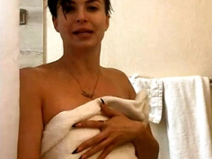 Culo, Morena, Casero, Masturbación, Madres para coger, Ducha, Solo, Mojado