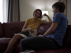 Beauté, Blonde, Sucer une bite, Brunette brune, Plantureuse, Orgasme, Plan cul à trois, Nénés