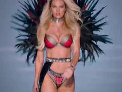 Большие сиськи, Бикини, Знаменитости, Сборник, Каблуки, Тощие, Сиськи