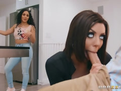 Gros seins, Plantureuse, Gorge profonde, Hard, Mère que j'aimerais baiser, Chatte, Rasée, Nénés
