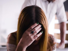 家族, 指いじり, ホテル, 旦那, なめる, 自然山雀, オマンコ, 赤毛