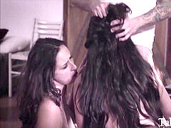 18 jahre, Gruppensex, Gruppe, Orgie, Zierlich, Polizei, Dürr, Jungendliche (18+)