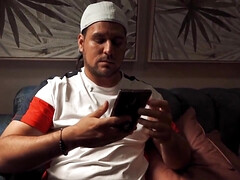 Gros seins, Sucer une bite, Plantureuse, Gorge profonde, Hard, Maman, Plan cul à trois, Nénés