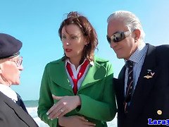 Brunette brune, Latex, Léchez, Masturbation, Mature, Mère que j'aimerais baiser, Maman, Chatte