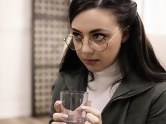 Mamada, Morena, Estilo perrito, Gafas, Peludo, Sexo duro, Tetas naturales, Tetas