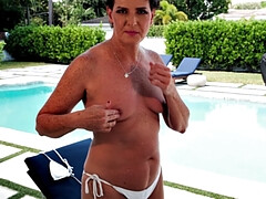 Anal, Peludo, Japonés, Maduro, Madres para coger, Al aire libre, Piscina, Anilingus