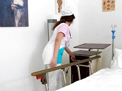 Simona Purr mesmerizes with sultry teen solo in daring charm