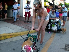 Amateur, Cul, Mère que j'aimerais baiser, Naturelle, Mamelons, De plein air, Public, Chatte