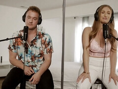 Grote kont, Pijpbeurt, Reusachtig, Orgasme, Roodharige vrouw, Lang, String, Tieten likken