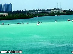 Bikini, Sucer une bite, Brunette brune, Hard, Hd, Pov, Rasée, Adolescente