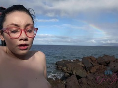 Grosse titten, Braunhaarige, Füsse, Fussjob, Freundin, Orgasmus, Pov, Öffentlich