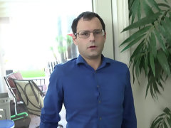 Arsch, Gehörnter ehemann, Kehlenfick, Schwanz, Schwarz, Aufs gesicht abspritzen, Geld, Natürlichen titten