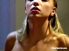 Anal, Mamada, Europeo, Tacones, Masturbación, Tetas naturales, Medias largas, Clasico