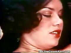 Gros seins, Brunette brune, Lesbienne, Rétro ancien